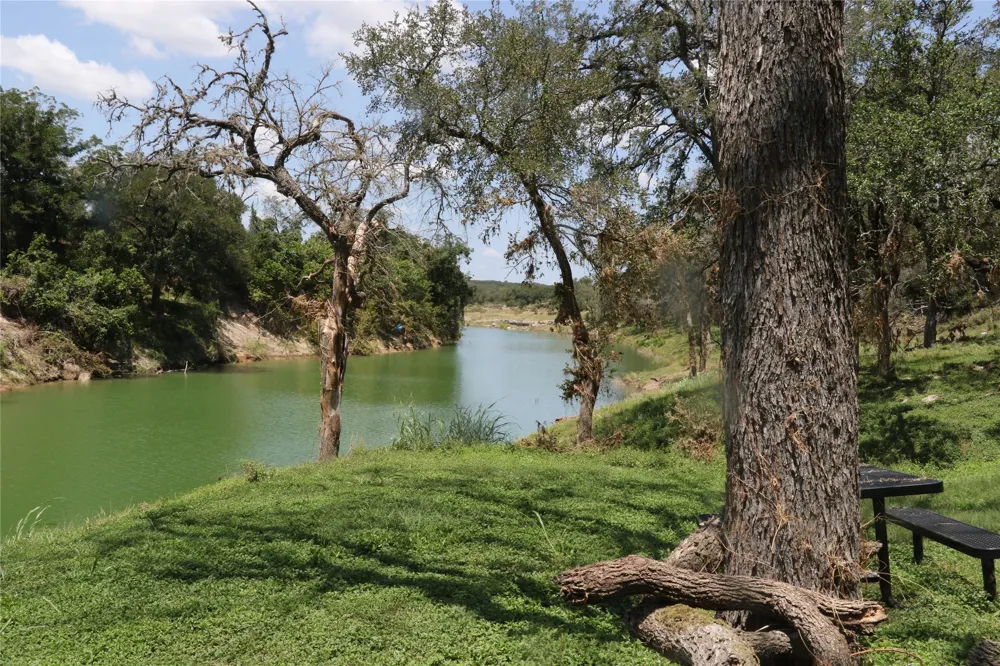 1610 Paradise Parkway Canyon Lake, TX 78133