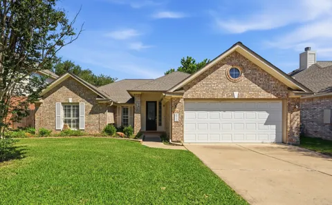 905 Hunters Creek Drive