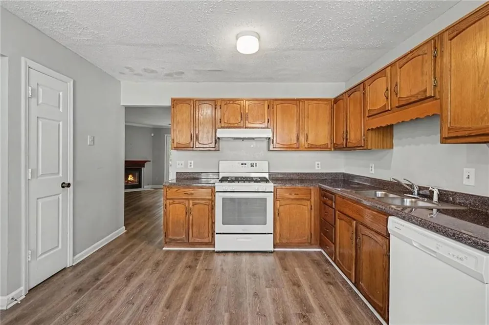 2058 Charter Lane Lithonia, GA 30058