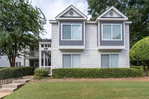 17 Little Silver Court SE #17