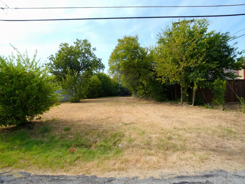 1716 Landmark Road Irving, TX 75060