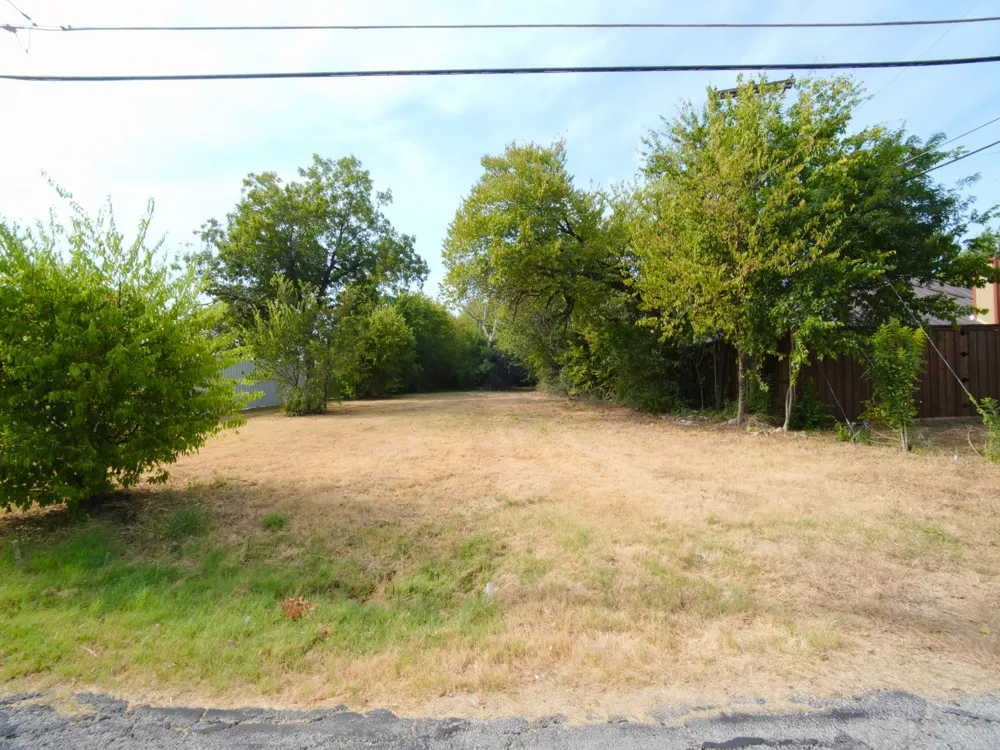 1716 Landmark Road Irving, TX 75060