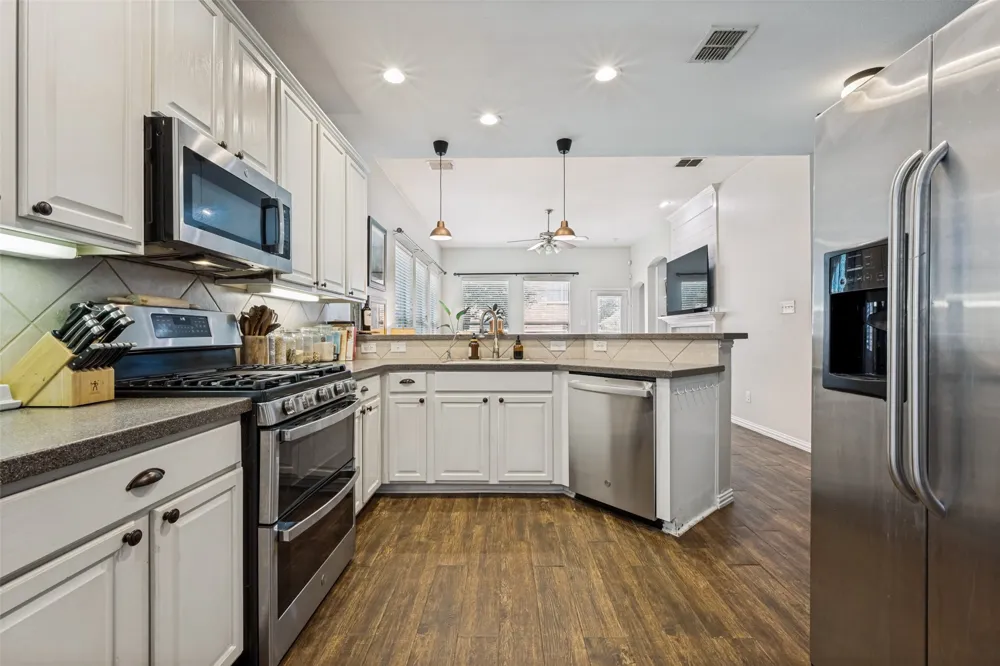310 Conroe Circle Argyle, TX 76226