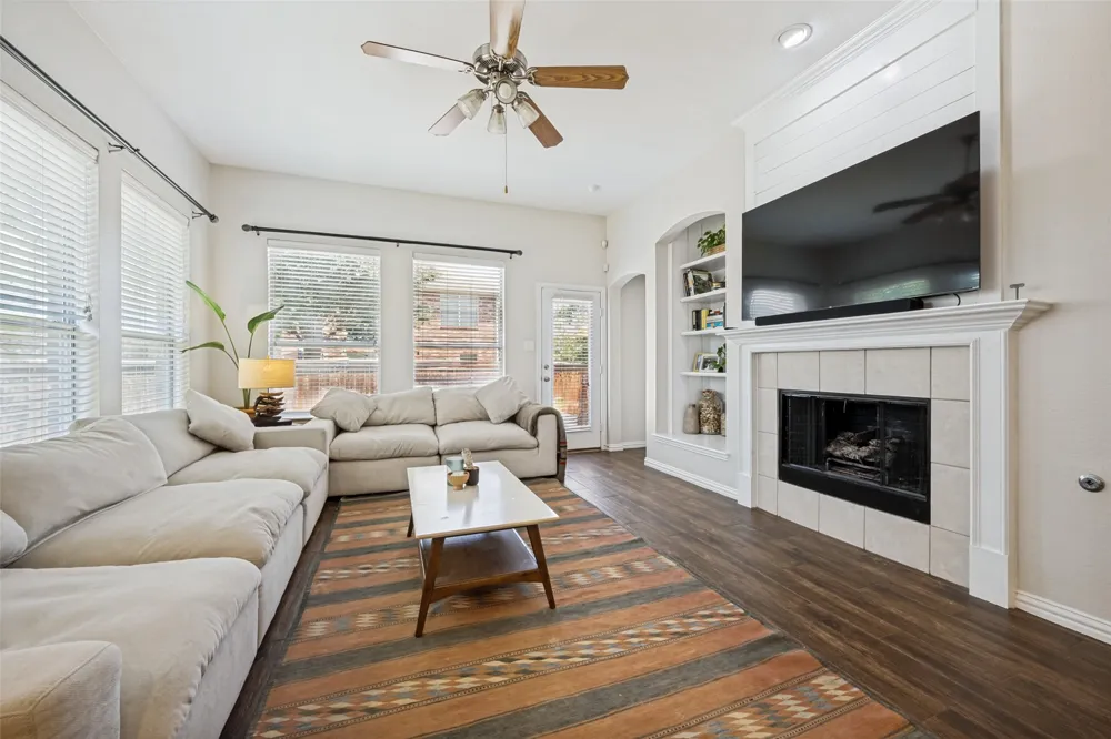 310 Conroe Circle Argyle, TX 76226