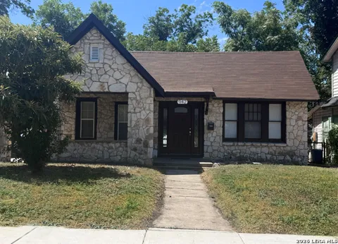 942 BAILEY AVE