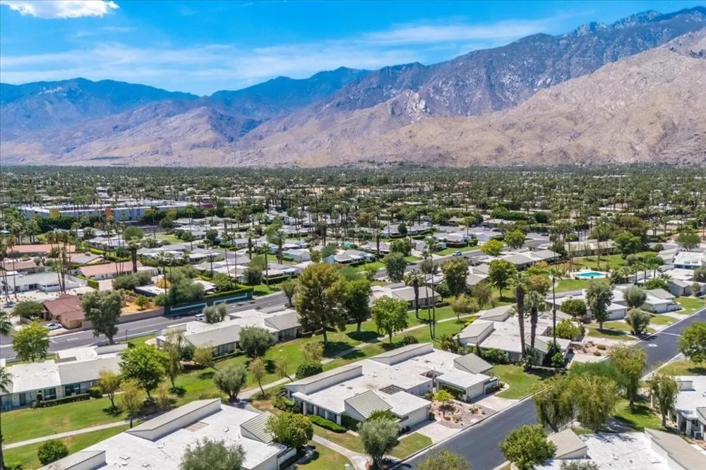 1957 Grand Bahama Drive E Palm Springs, CA 92264