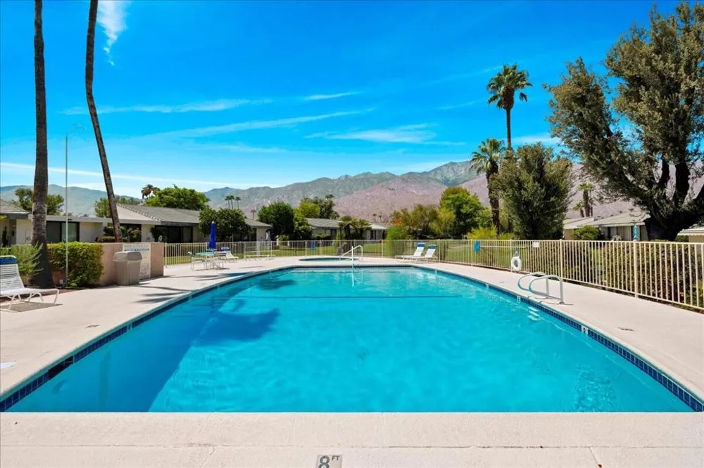 1957 Grand Bahama Drive E Palm Springs, CA 92264