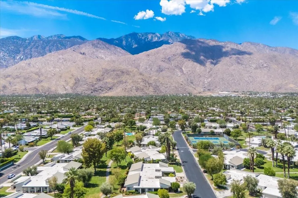 1957 Grand Bahama Drive E Palm Springs, CA 92264