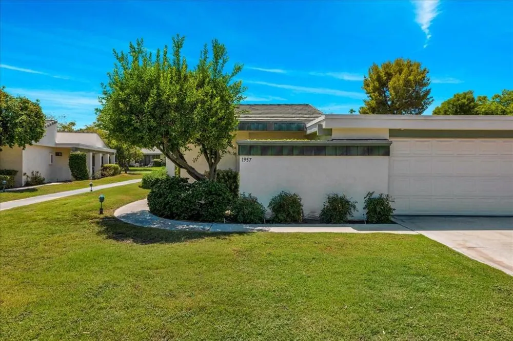 1957 Grand Bahama Drive E Palm Springs, CA 92264
