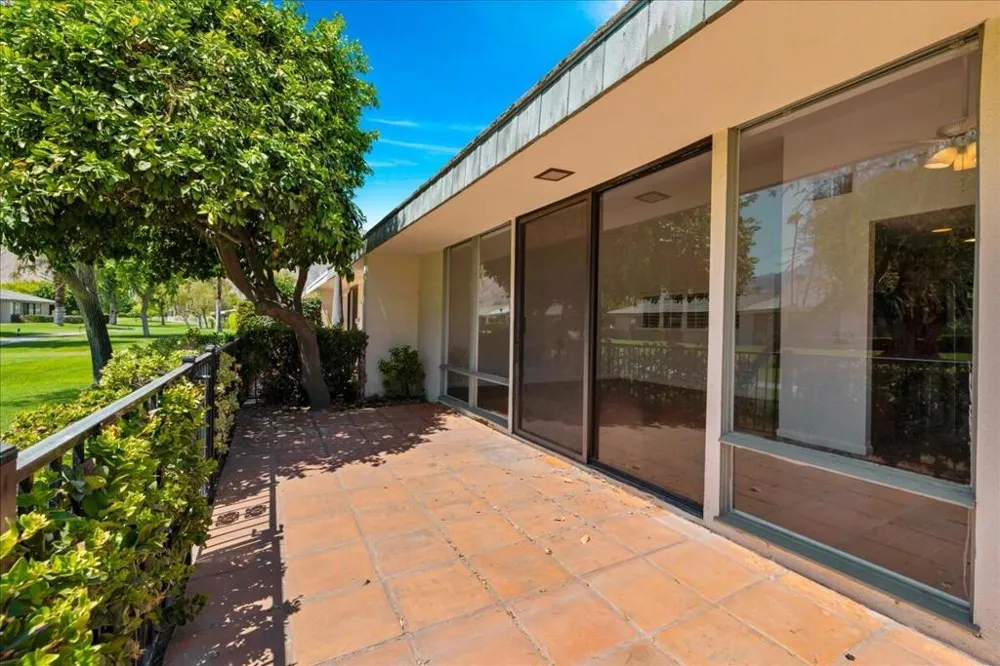 1957 Grand Bahama Drive E Palm Springs, CA 92264