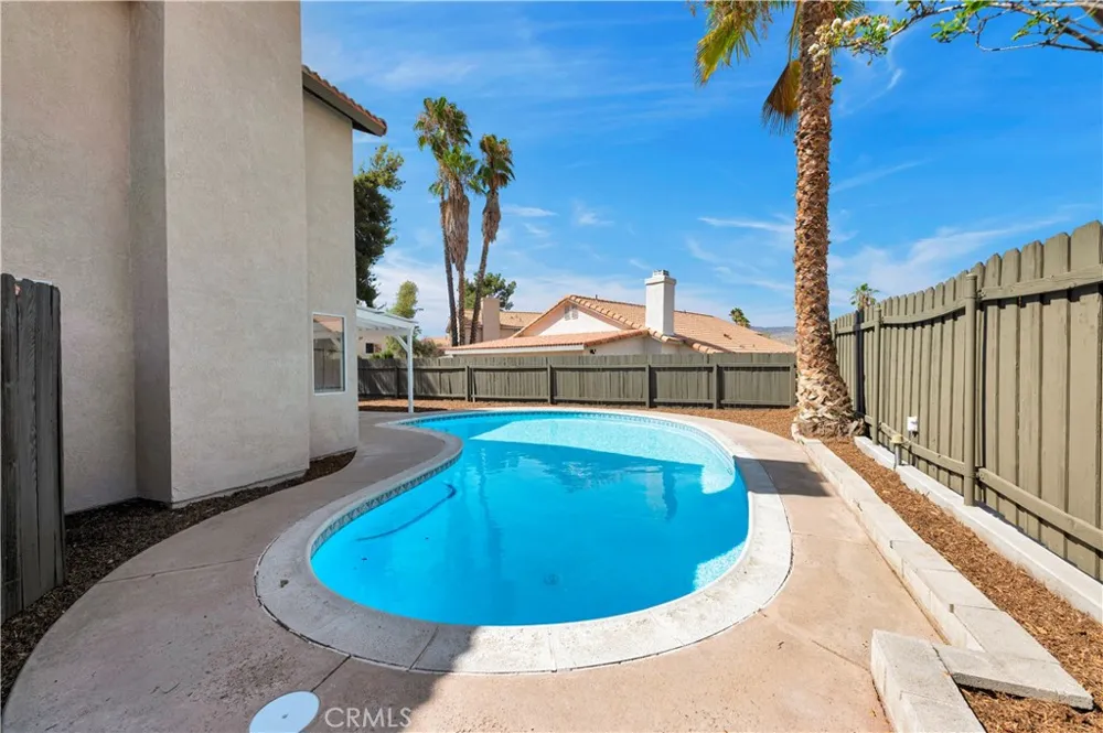 44332 Olive Hemet, CA 92544
