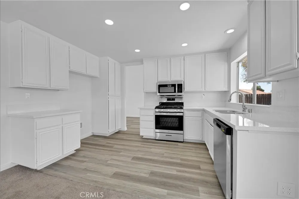 44332 Olive Hemet, CA 92544