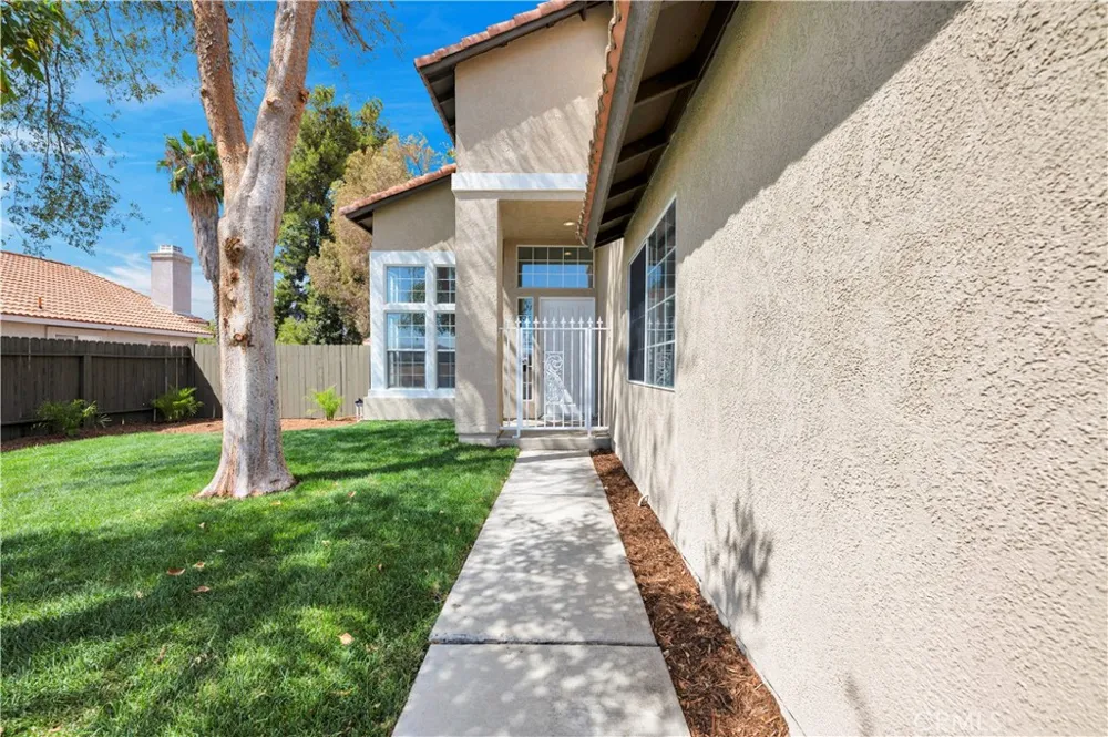 44332 Olive Hemet, CA 92544