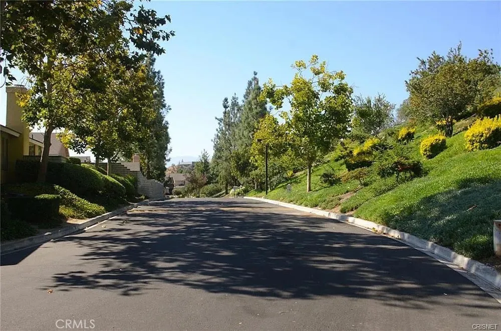 22919 Banyan Saugus, CA 91390
