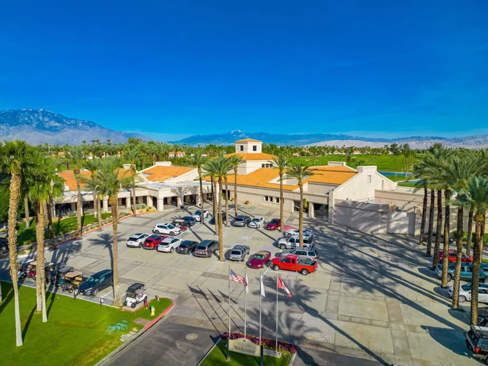 372 Muirfield Drive Palm Desert, CA 92211
