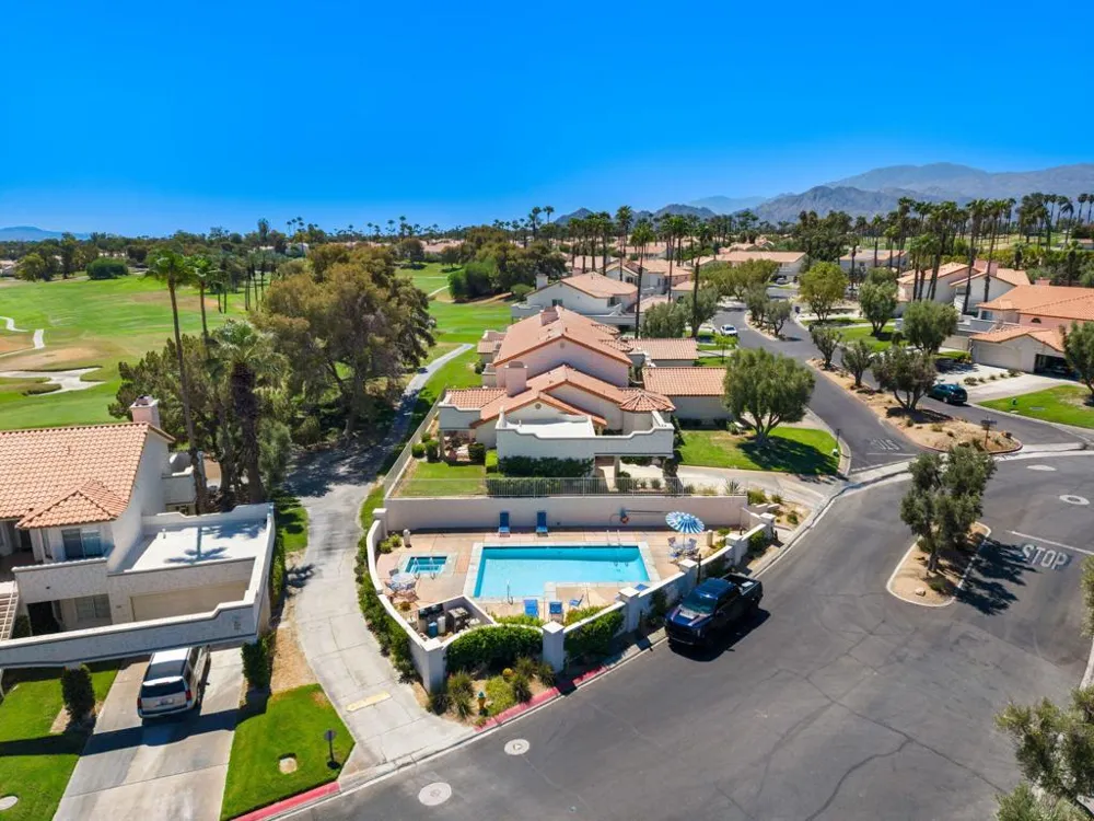 372 Muirfield Drive Palm Desert, CA 92211