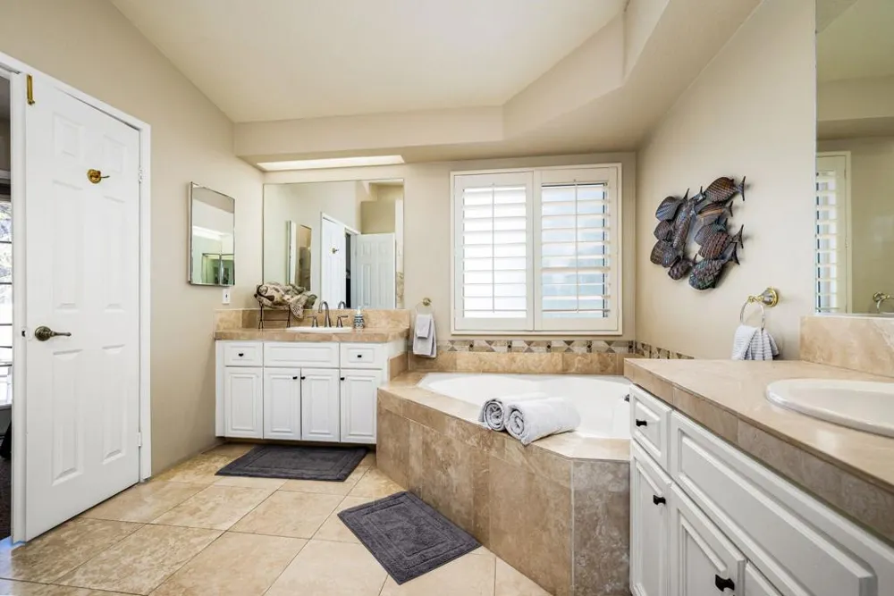 372 Muirfield Drive Palm Desert, CA 92211