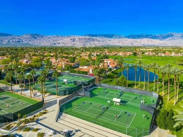 372 Muirfield Drive Palm Desert, CA 92211