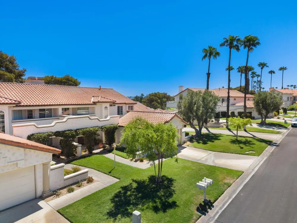372 Muirfield Drive Palm Desert, CA 92211