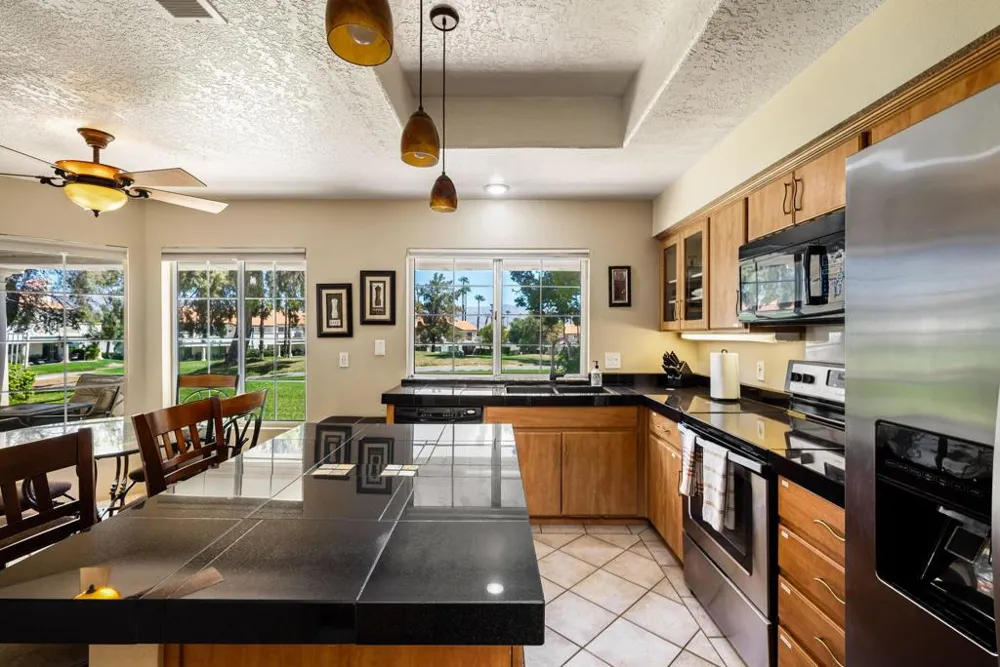 372 Muirfield Drive Palm Desert, CA 92211