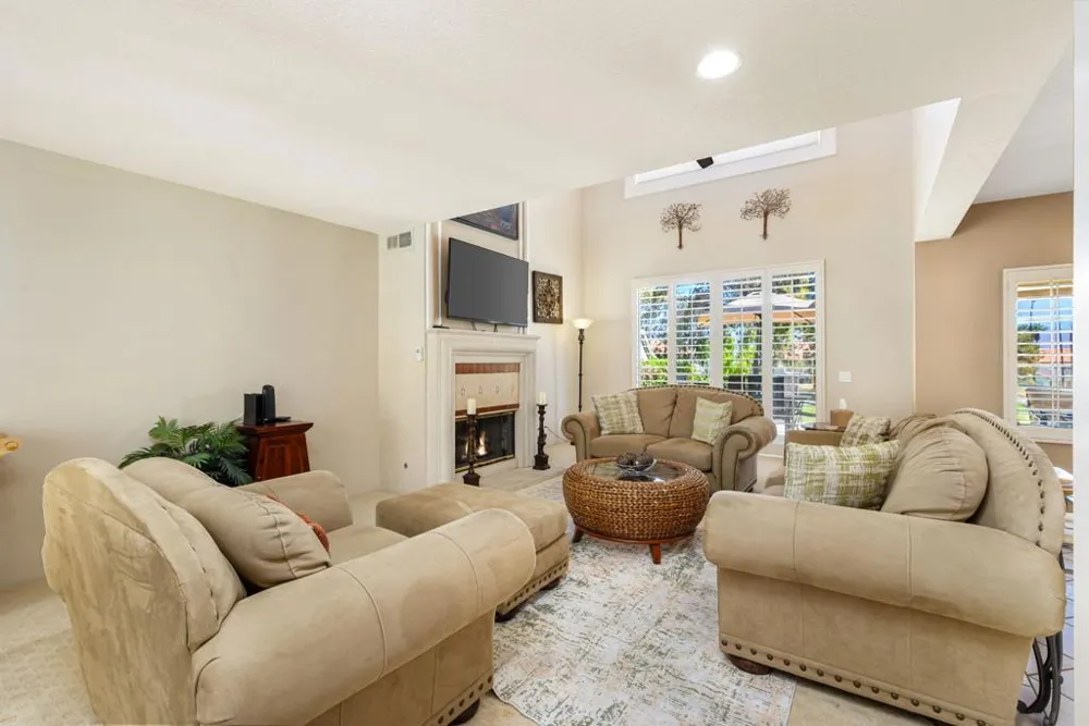 372 Muirfield Drive Palm Desert, CA 92211