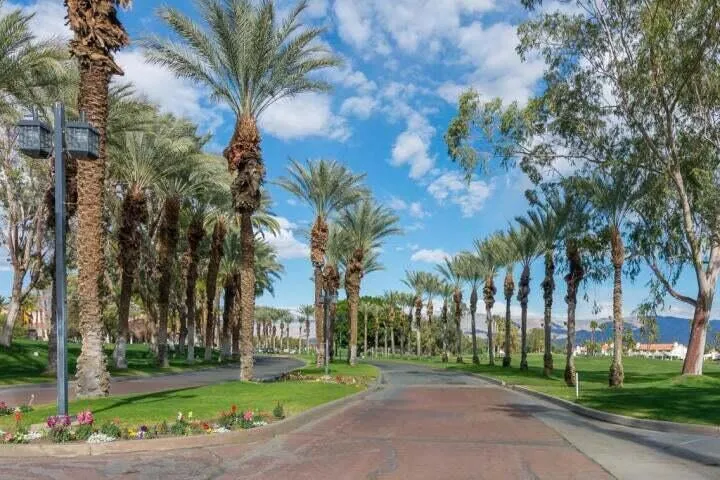 372 Muirfield Drive Palm Desert, CA 92211