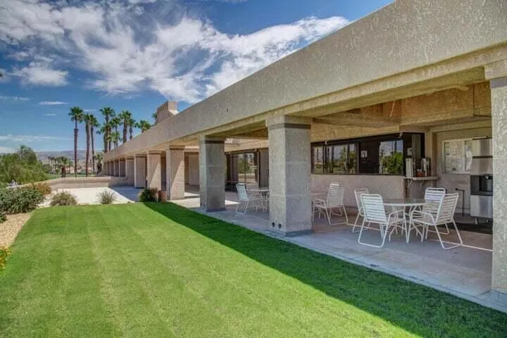 372 Muirfield Drive Palm Desert, CA 92211