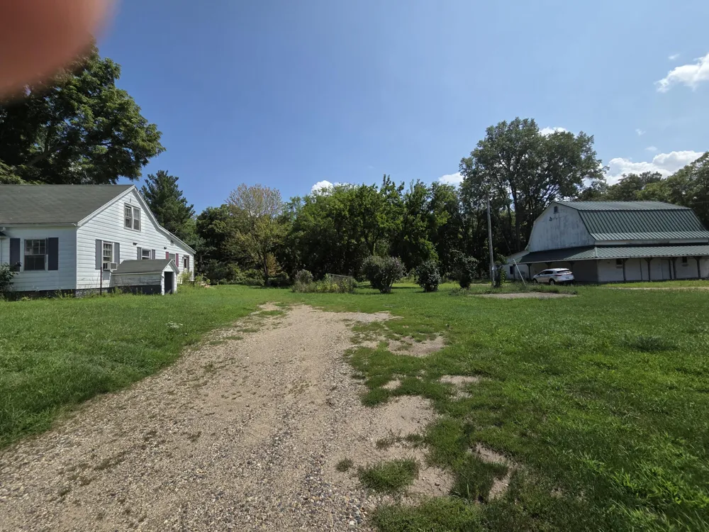 30369 M 40 Paw Paw, MI 49079