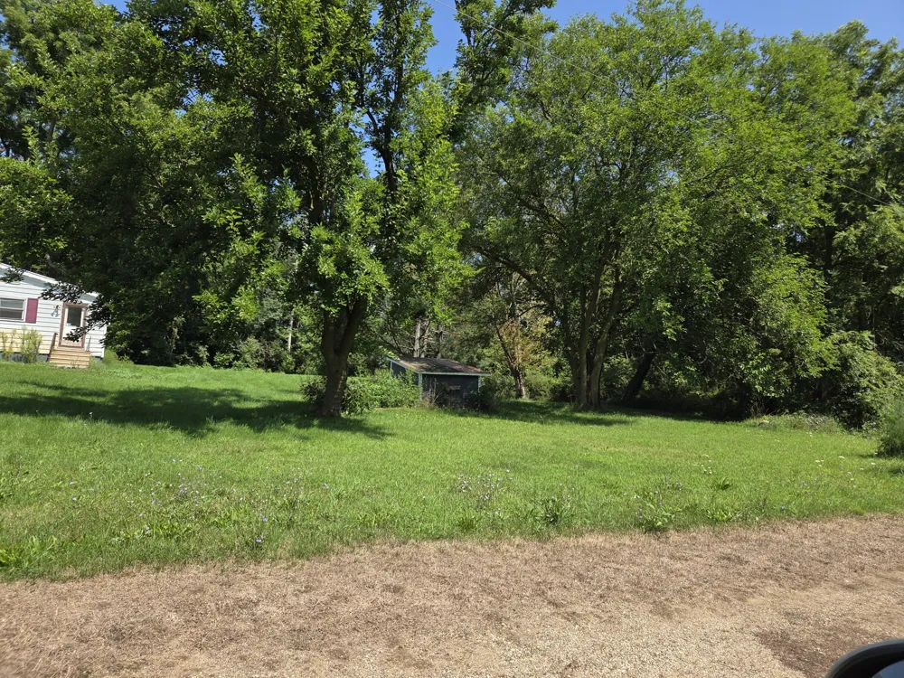 30369 M 40 Paw Paw, MI 49079