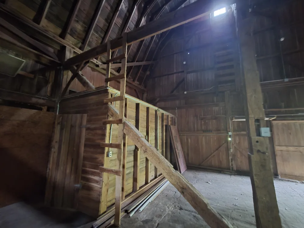 30369 M 40 Paw Paw, MI 49079