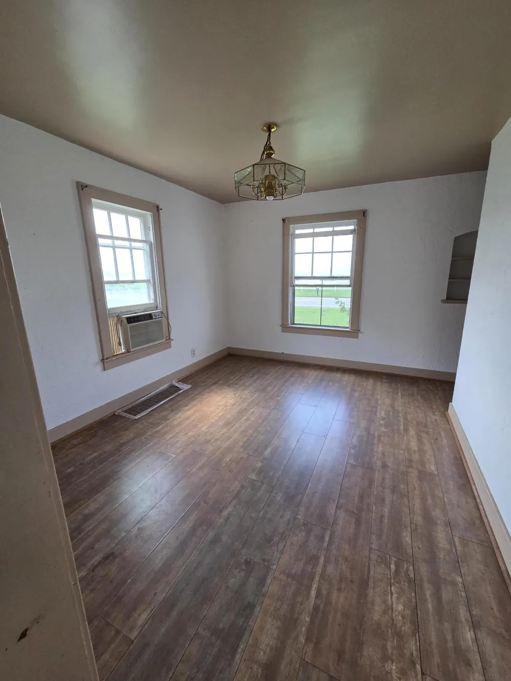 30369 M 40 Paw Paw, MI 49079