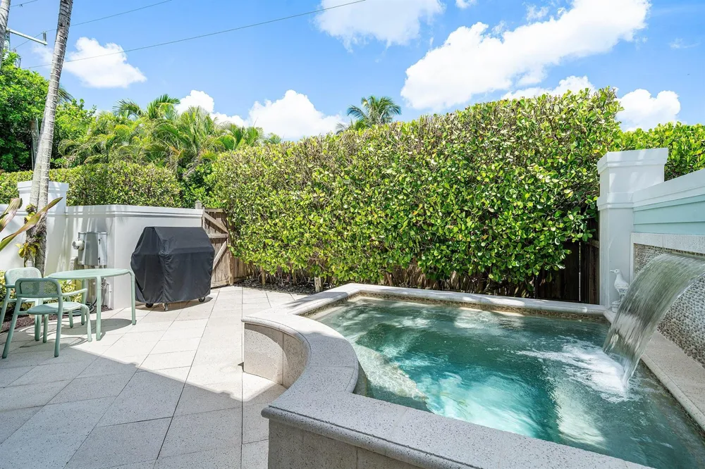 5 Adams Road Ocean Ridge, FL 33435