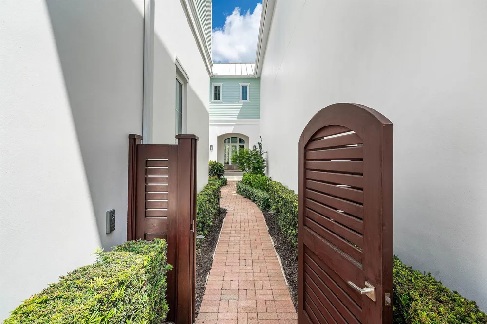 5 Adams Road Ocean Ridge, FL 33435