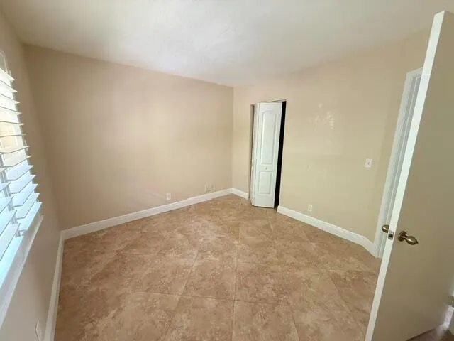 1035 LAKE SHORE DRIVE #103 Lake Park, FL 33403