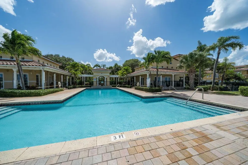 1035 LAKE SHORE DRIVE #103 Lake Park, FL 33403