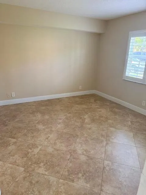 1035 LAKE SHORE DRIVE #103 Lake Park, FL 33403