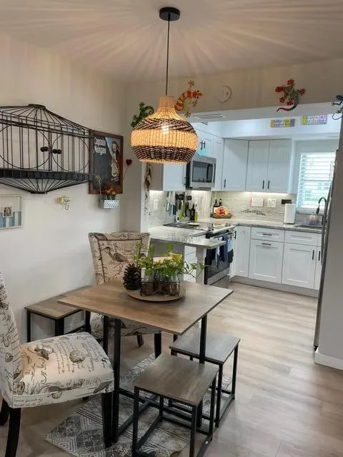 2864 CROSLEY DRIVE E #A West Palm Beach, FL 33415