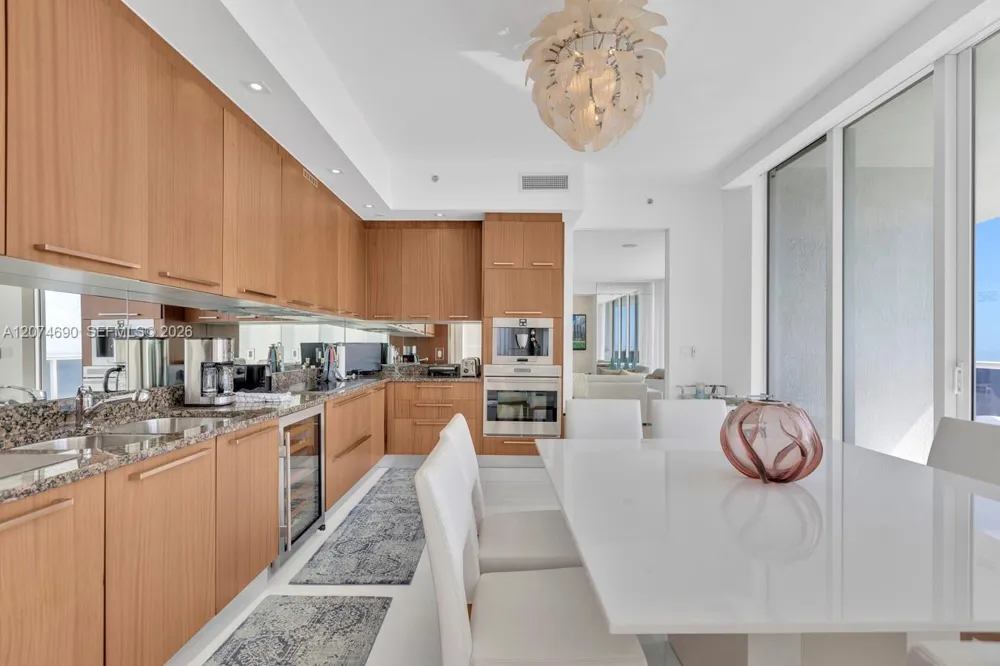 15811 Collins Ave #3001 Sunny Isles Beach, FL 33160