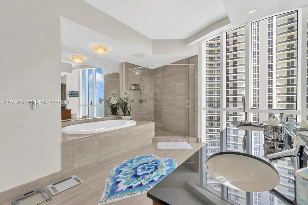 15811 Collins Ave #3001 Sunny Isles Beach, FL 33160