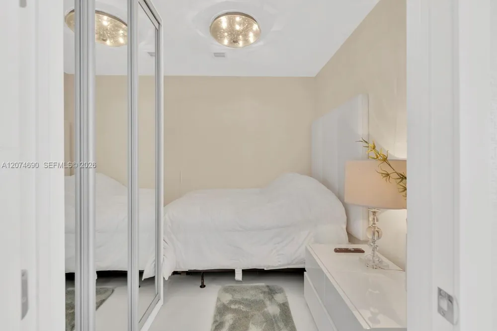 15811 Collins Ave #3001 Sunny Isles Beach, FL 33160
