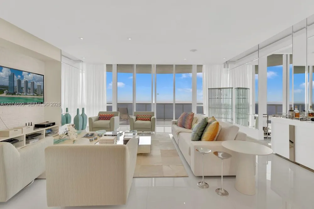15811 Collins Ave #3001 Sunny Isles Beach, FL 33160