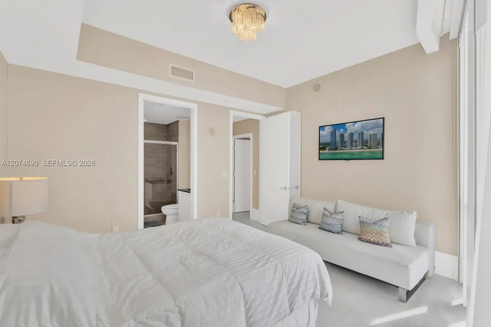 15811 Collins Ave #3001 Sunny Isles Beach, FL 33160