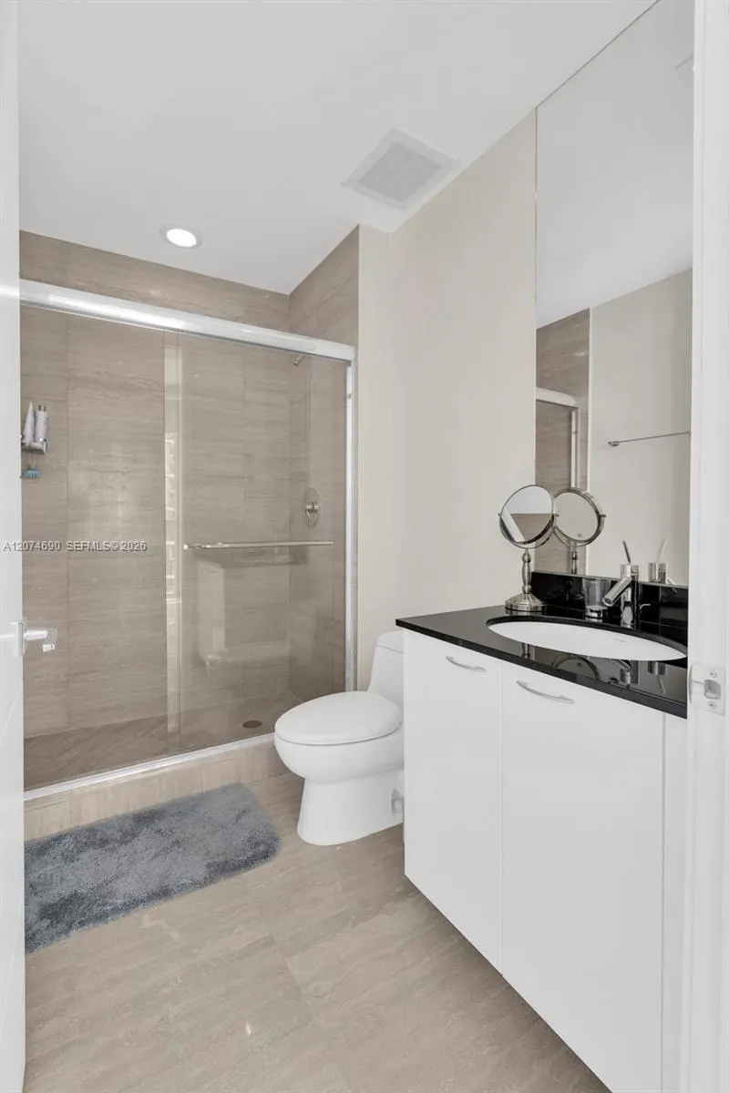 15811 Collins Ave #3001 Sunny Isles Beach, FL 33160