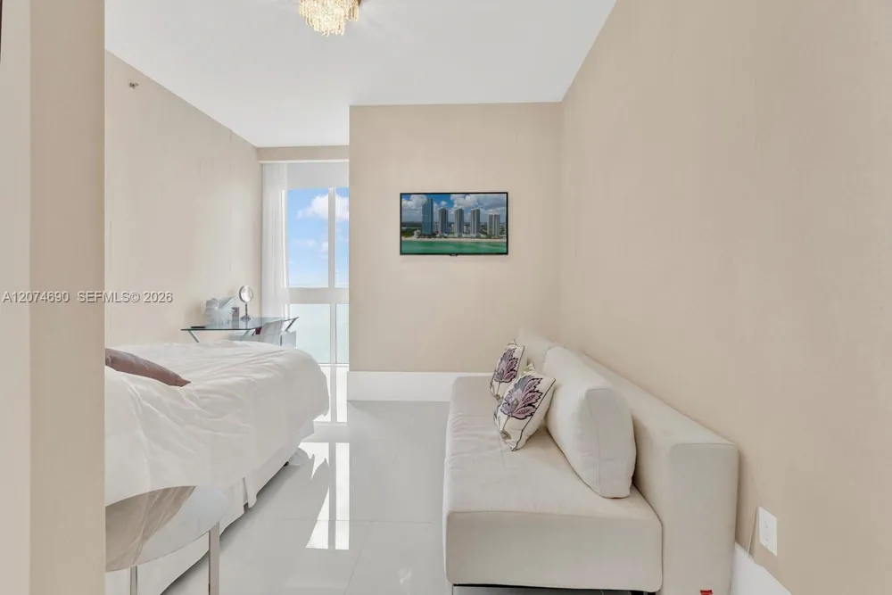 15811 Collins Ave #3001 Sunny Isles Beach, FL 33160