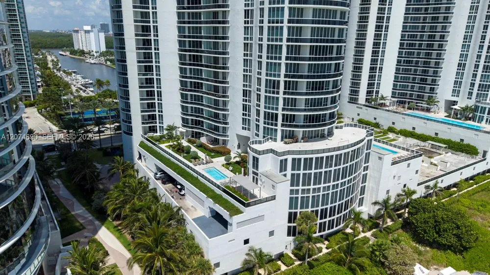 15811 Collins Ave #3001 Sunny Isles Beach, FL 33160