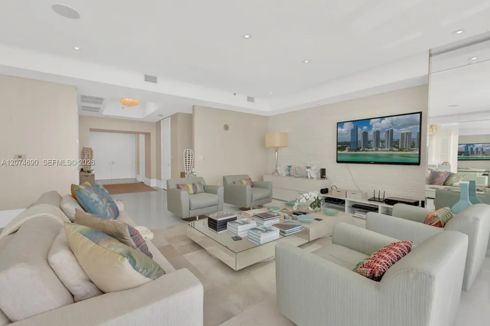 15811 Collins Ave #3001 Sunny Isles Beach, FL 33160