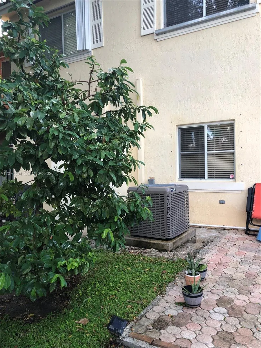 11362 NW 33rd St #11362 Sunrise, FL 33323
