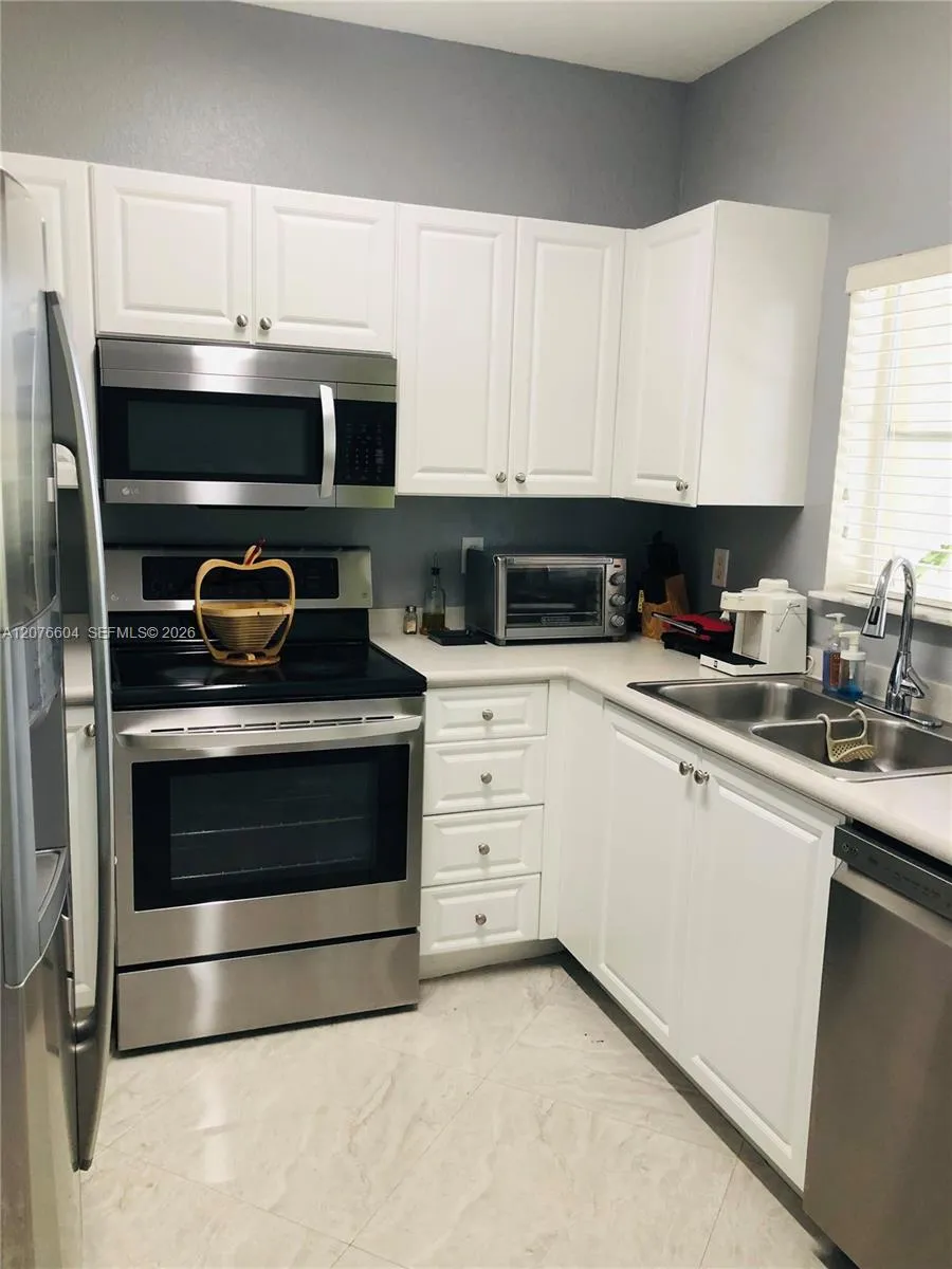 11362 NW 33rd St #11362 Sunrise, FL 33323