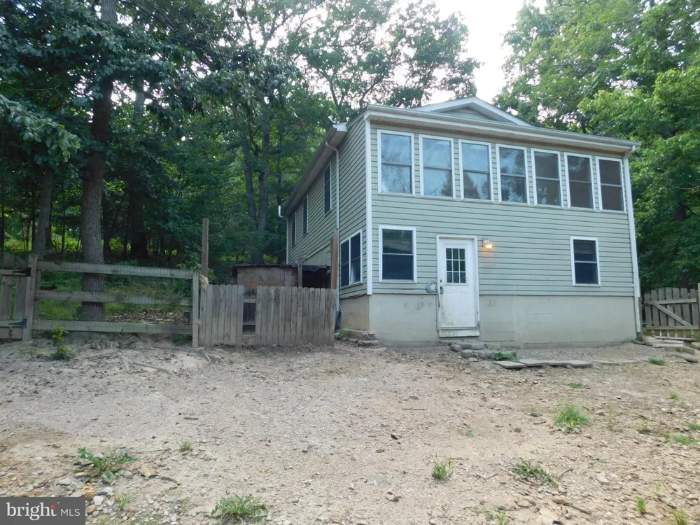 155 GARY LANE Front Royal, VA 22630