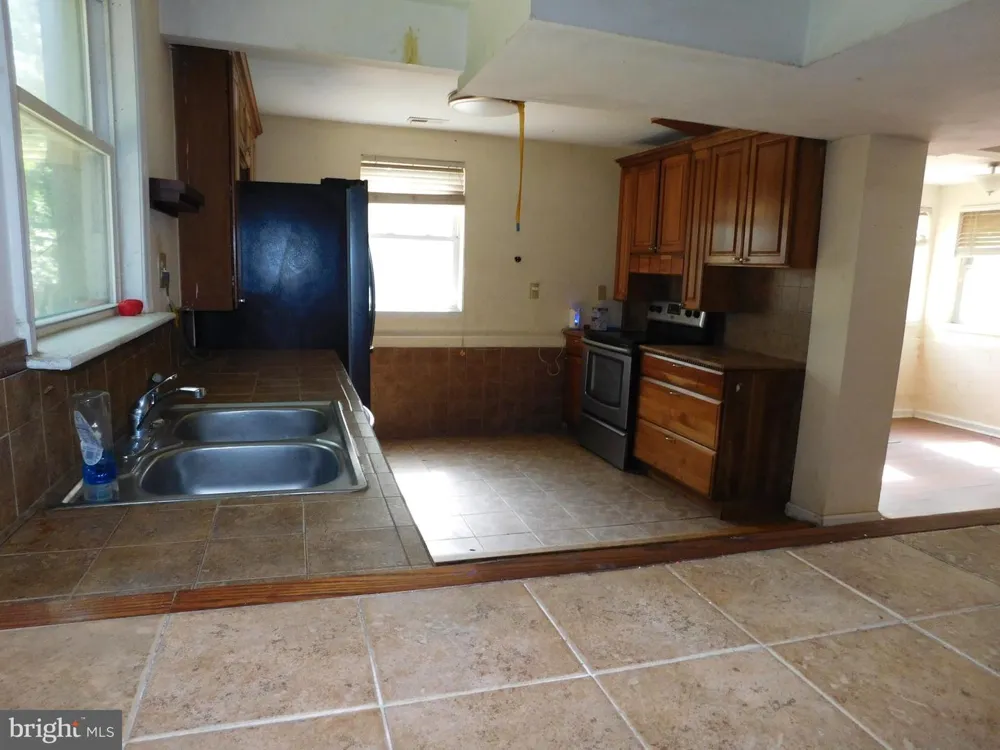 155 GARY LANE Front Royal, VA 22630
